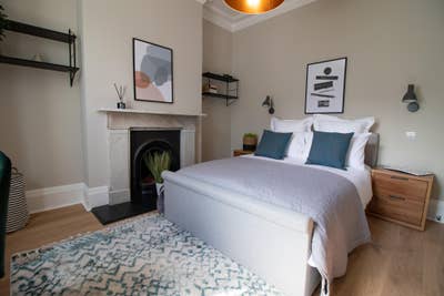 Large Double Bedroom by Tube Station Main Photo