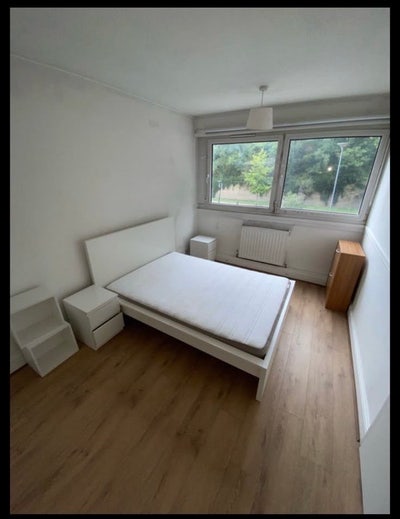 Big Double Room available in SE8 Main Photo
