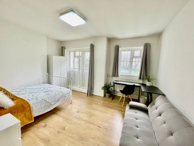 3 Renovated Rooms near St Johns Wood Main Photo