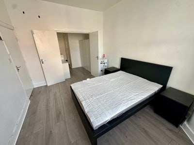 Large Double Room with En-Suite in Upton Park Main Photo