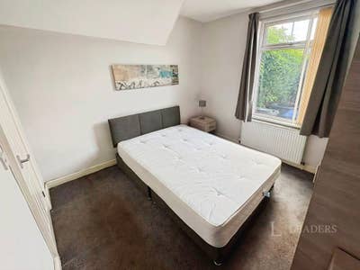 En-Suite Room Available to Rent Main Photo