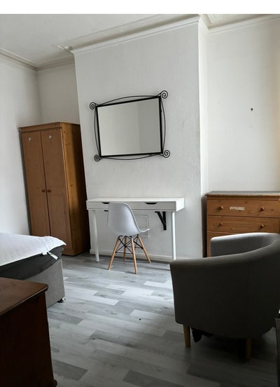  Large Double &pound;120 per Week No Deposit Needed  Main Photo