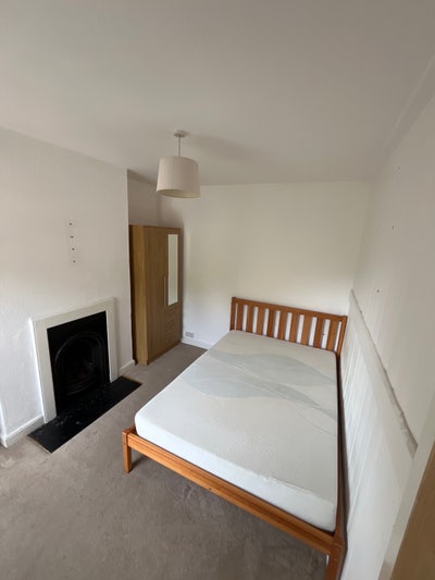 Double room available in BH14 Main Photo