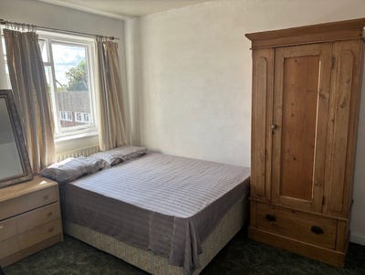Highly sort after area. Main Photo