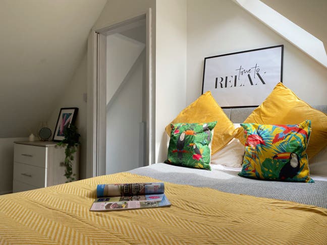 Double Room w/ensuite - DY5 Main Photo