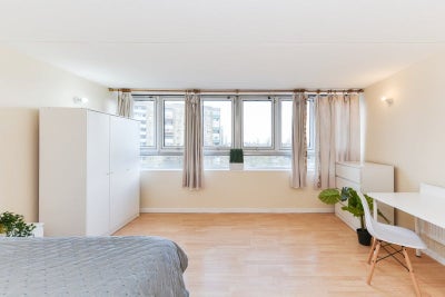 XXL Double Room in Vibrant Battersea Area Main Photo