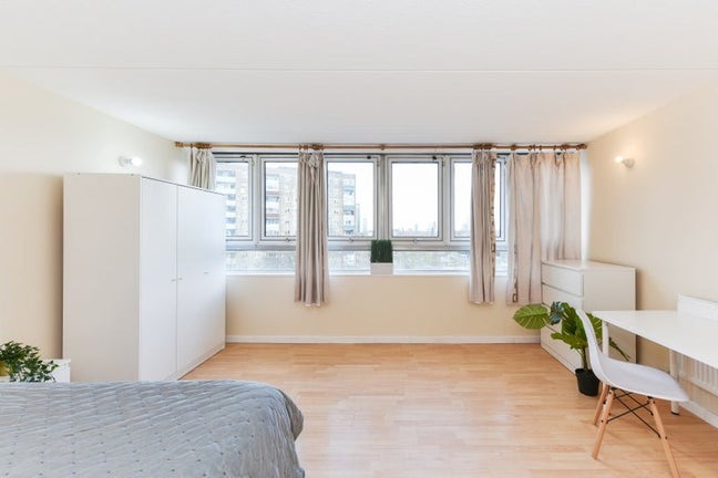 XXL Double Room in Vibrant Battersea Area Main Photo