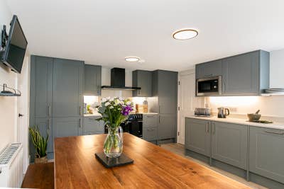 September has arrived - so has your new home! 🌳 Main Photo