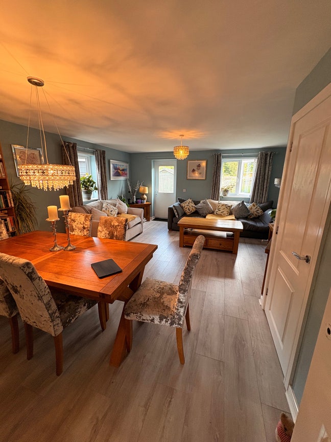 Spacious Double Room in house  Main Photo