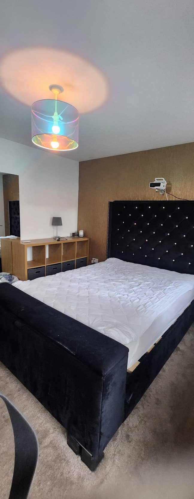 Large Bedroom In Terraced House Main Photo