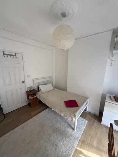 3 Bed Terraced House, Harrow road, PO5 Main Photo