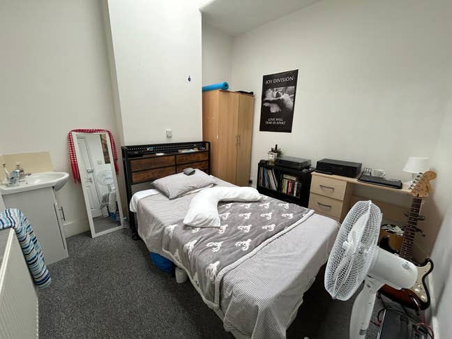 Home in a Hove Mews Main Photo