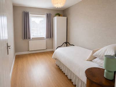 Cosy Single Room Near RJAH – Short-Term Stays Welc Main Photo