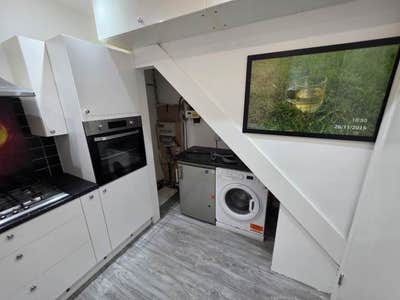 Refurbished 4 Bed Family House | Parking | IG1 Main Photo
