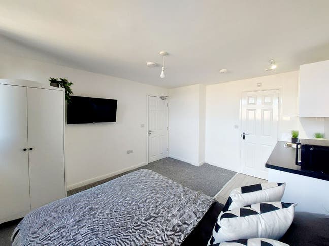 Studio Room Available – Orton Longueville Main Photo