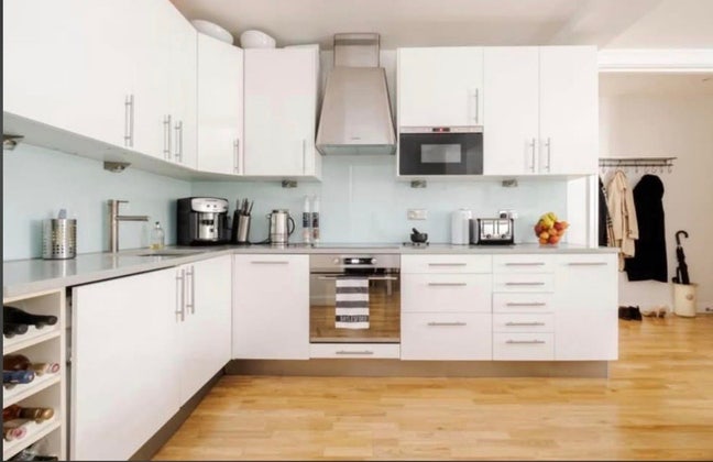 Room to Rent -  in a 2-Bed Girls Flat - Asap Main Photo