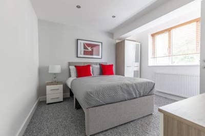 Ensuite  double room - Available now Main Photo