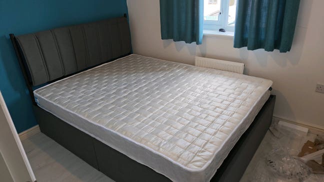 Double room in quiet area Main Photo