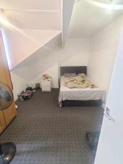 Room for rent  Main Photo