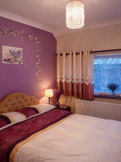 Refurbished Single Room - Free Parking  Main Photo