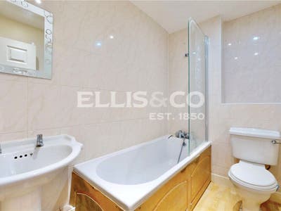 Spacious Room - House Share, Wembley HA0 Main Photo
