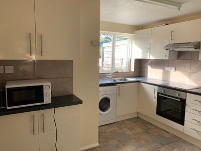 5 bed house 1 mile from University of Essex Main Photo
