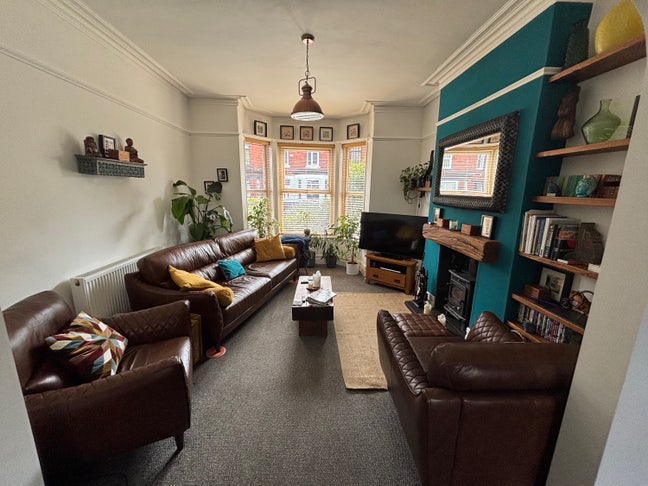 Lrge Dble rm to rent-Eccles &pound;625 inc bills Main Photo