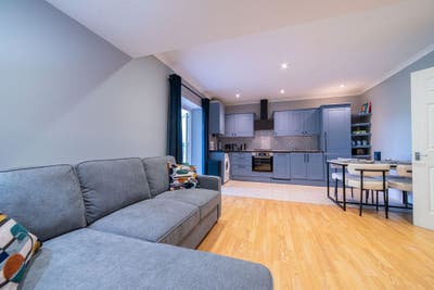 3-Bed Lewisham Home – Monday to Friday Let, Ideal  Main Photo