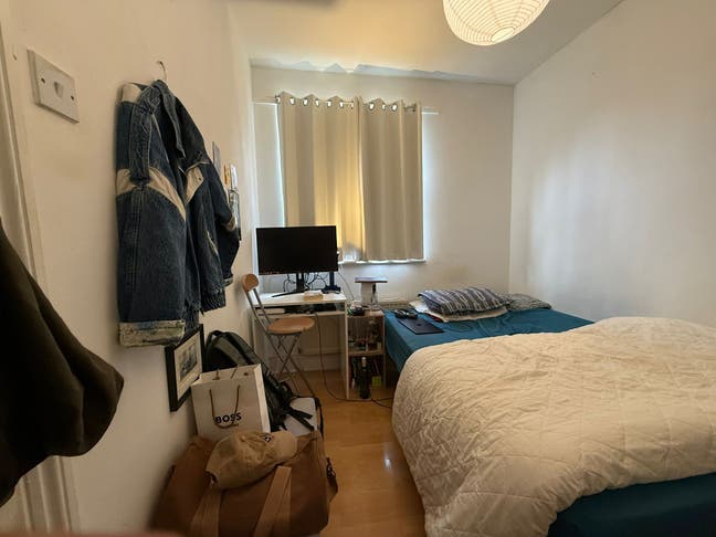 Double room in a friendly household Main Photo