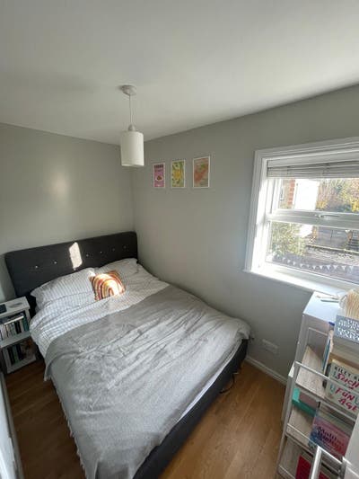 Room in a 4 bed house - Oval/Camberwell  Main Photo