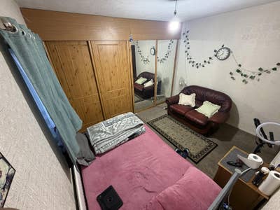Room Available for rent fully furnished Main Photo