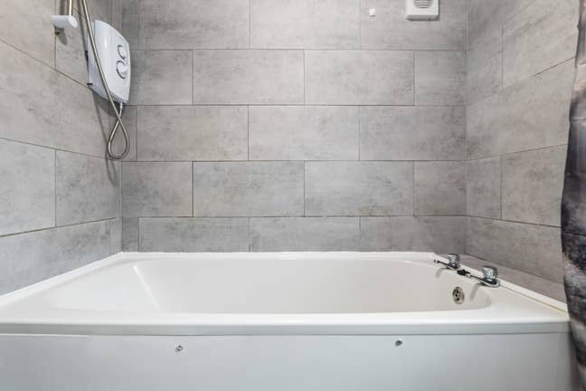Fully furnished Coventry rooms – bills included Main Photo