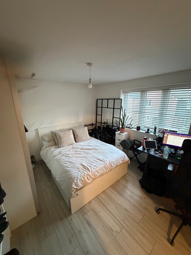 En suite Double room available  Main Photo