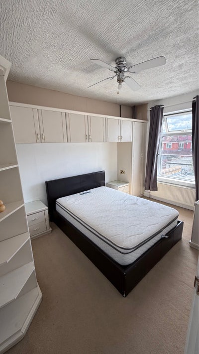 Double room with personal bathroom  Main Photo