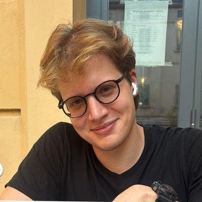 PhD student visiting in London! Main Photo
