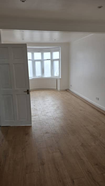Amazing room in leagrave area Main Photo