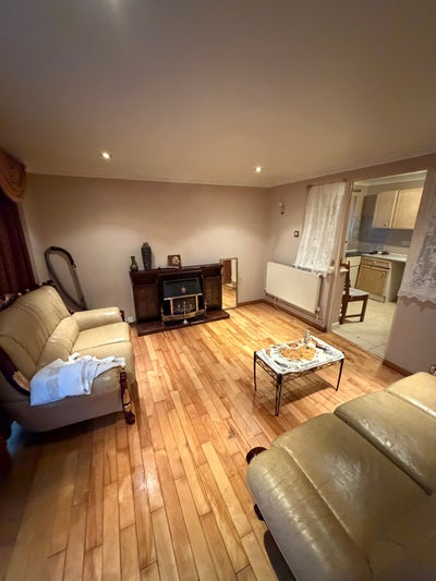 3 bedroom house near Heathrow Airport  Main Photo