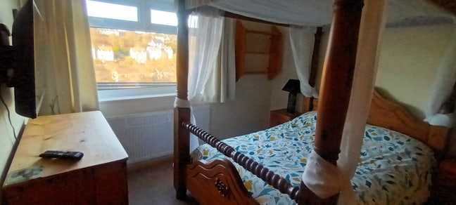 Lovely double bedroom in Nailsworth  Main Photo