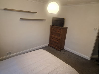 Large Double Room to Rent Main Photo