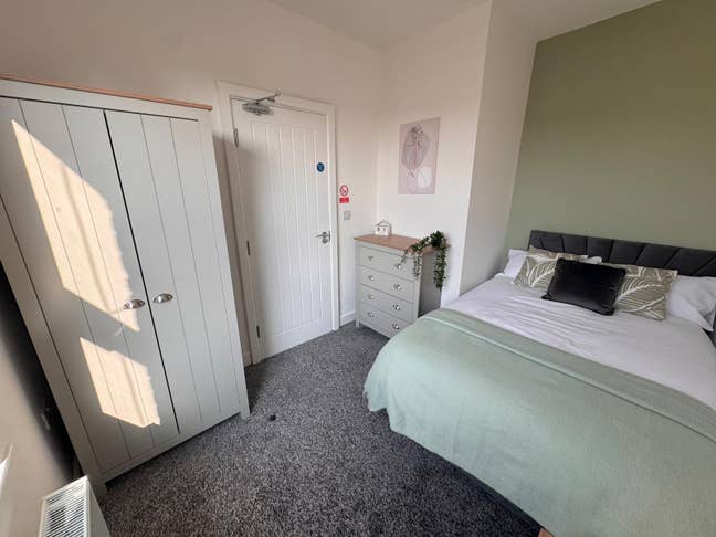 Affordable Room with Private Bathroom Main Photo