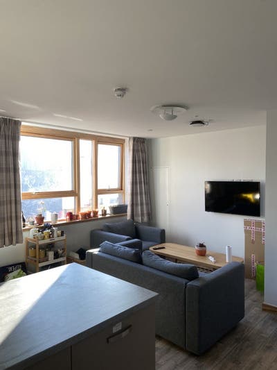 Imediate Moving! Room IN UoE Accomodation Main Photo