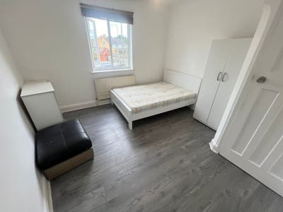 Spacious double room in High Barnet - &pound;750pcm Main Photo