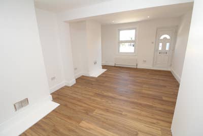 ✨ Stunning 2 Bed in Blackheath!✨ Main Photo