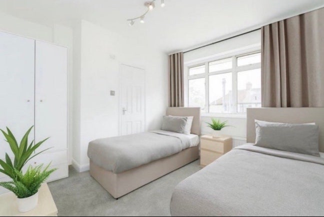 Double Room Ensuite Main Photo