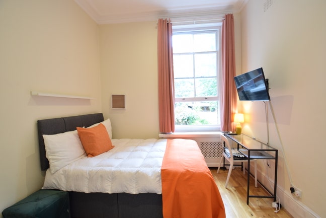 2 Double in a 3 bed  – Great Location & Amenities! Main Photo