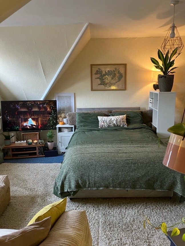 Studio Apartment   Main Photo