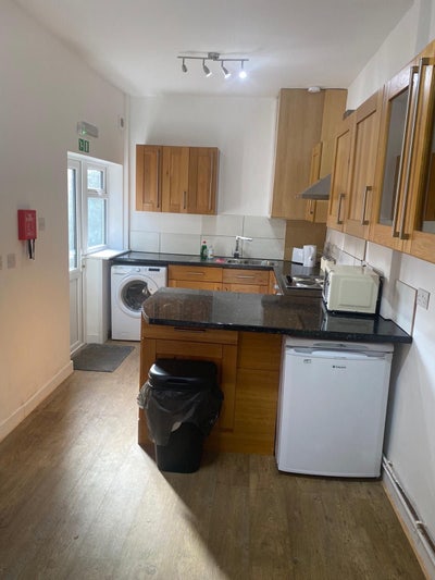 Dss  Only Rooms  Main Photo