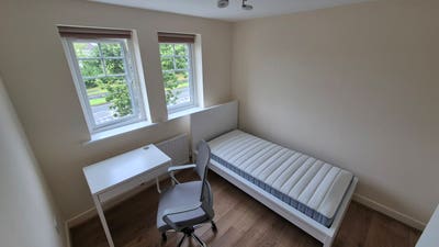 Furnished room Dunfermline (Masterton). Bills inc. Main Photo