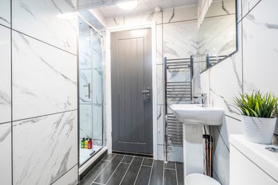 Flat for rent in Hyde Park!  Main Photo