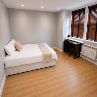 Modern Studio – 4 Mins to Seven Sisters Main Photo